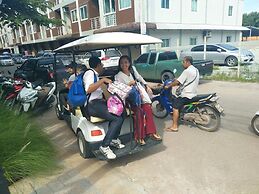 Ploy's Pearl Hotel