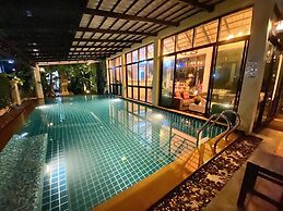 Ploy's Pearl Hotel