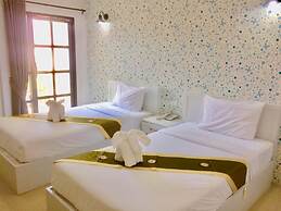 Ploy's Pearl Hotel