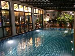 Ploy's Pearl Hotel