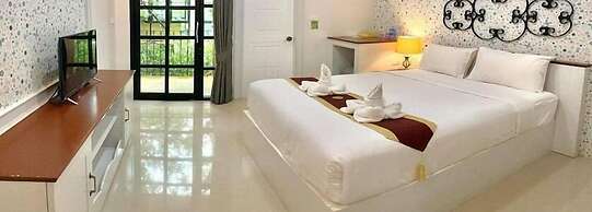 Ploy's Pearl Hotel