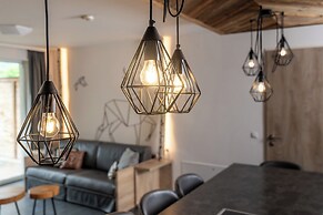 24 by AvenidA - Mountain Hotel