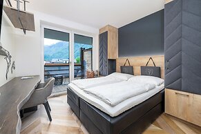 24 by AvenidA - Mountain Hotel