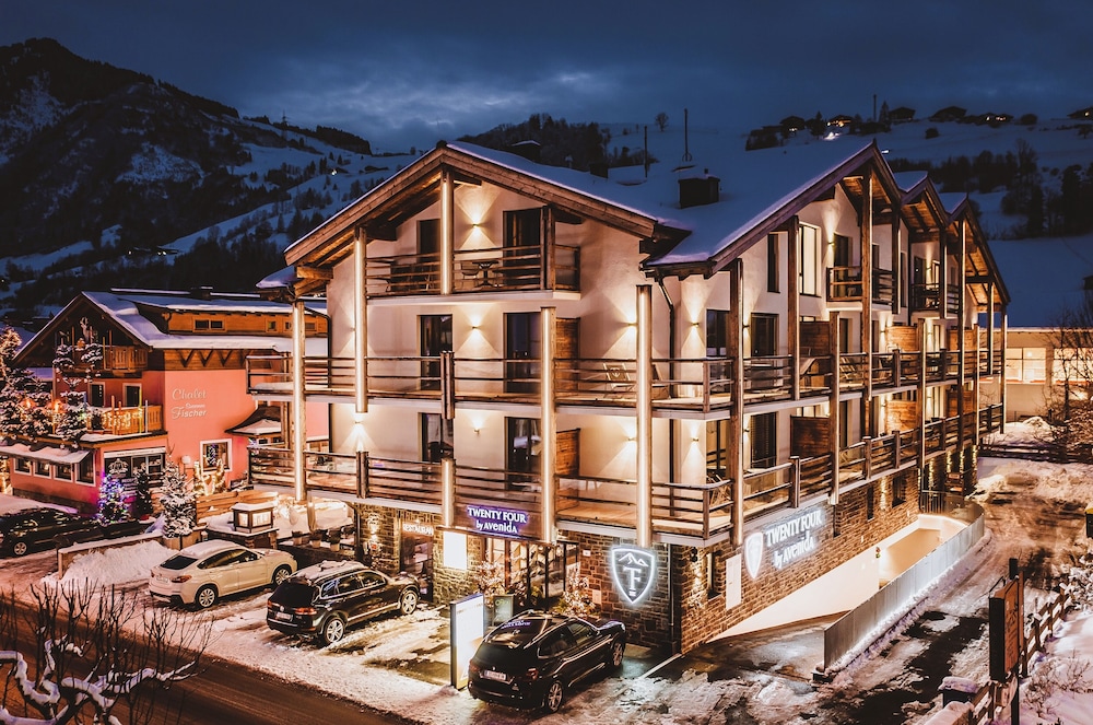 24 by AvenidA - Mountain Hotel