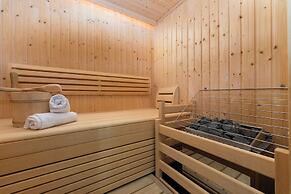 24 by AvenidA - Mountain Hotel