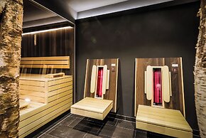24 by AvenidA - Mountain Hotel