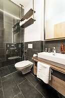 24 by AvenidA - Mountain Hotel