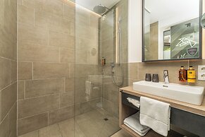 24 by AvenidA - Mountain Hotel