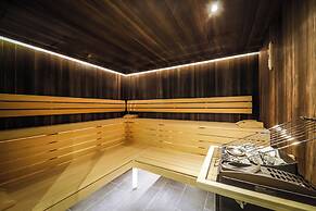 24 by AvenidA - Mountain Hotel
