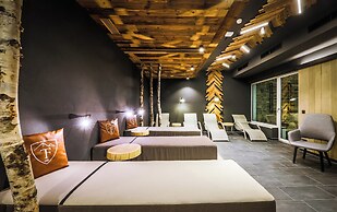 24 by AvenidA - Mountain Hotel