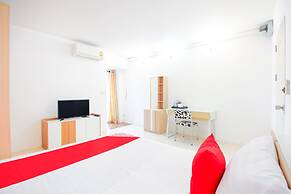 Capital O 411 Grandview Condo 15