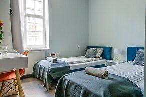 Trip & Hostel