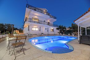 Denise Studios & Apartments