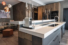 B14 Apartments & Rooms