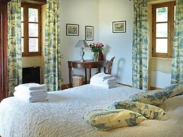 Chambre D'hôtes La Rossillonie