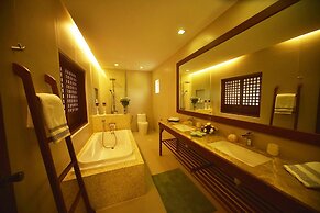 CML Beach Resort & Water Park