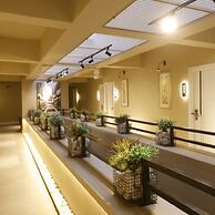 Esin Hotel