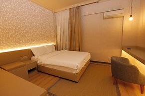 Esin Hotel