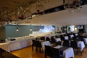 Esin Hotel