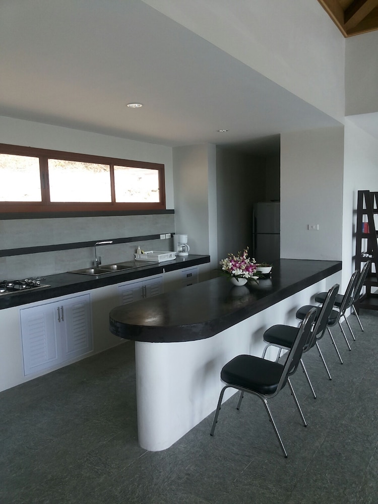 2 Bedroom Seaview Villa Laurenz