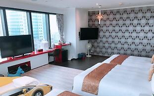 85 Love Hotel