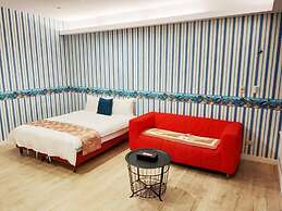 85 Love Hotel