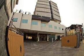 Paramount Tower