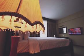 The Regency Waterfront Hotel