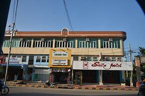 Smile Motel