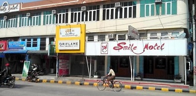 Smile Motel
