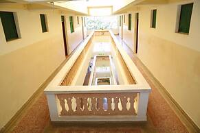 Merry Villa Hotel & Apartments