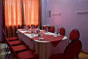 Maru B Courts Hotel
