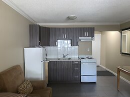 Okanagan Royal Park Inn by Elevate Rooms