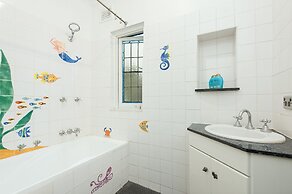 Comfy Coogee Living H328