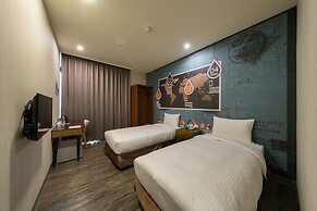 Skyone Hotel