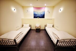 Skyone Hotel