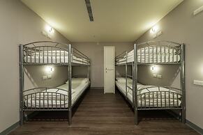 Skyone Hotel