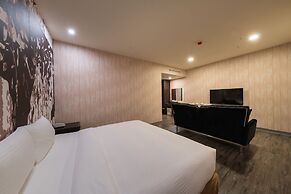 Skyone Hotel