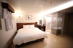 Hotel You&I