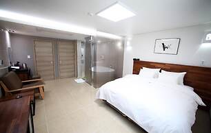 Hotel You&I