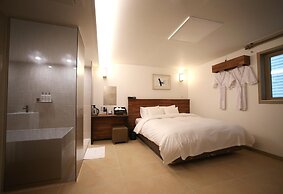Hotel You&I