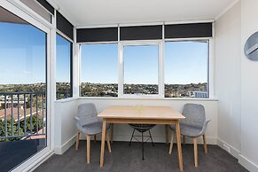 Stunning Ocean View Apartment H324