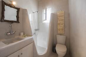 Athina Ios Villa
