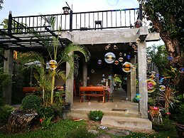 Kru Guesthouse