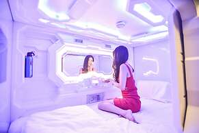 iO Hotel