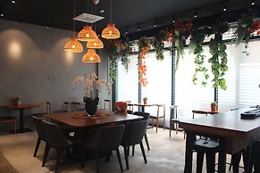 iO Hotel