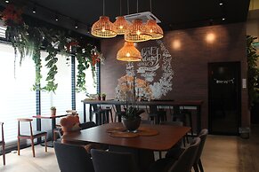 iO Hotel