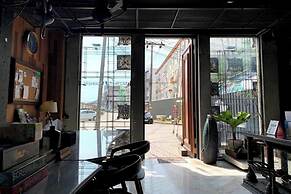 Shade House - Phuket Downtown