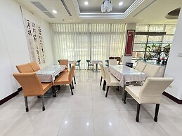 Frank's Hostel