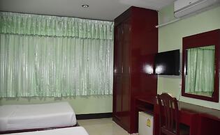 Woodlands Inn